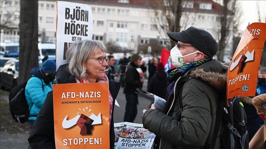 Krivična prijava protiv njemačkog krajnje desničarskog parlamentarca zbog nacističkog pozdrava