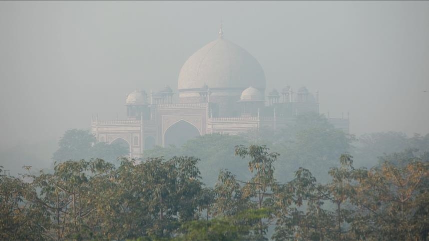 Густата магла и загадениот воздух го нарушија воздушниот сообраќај во Њу Делхи