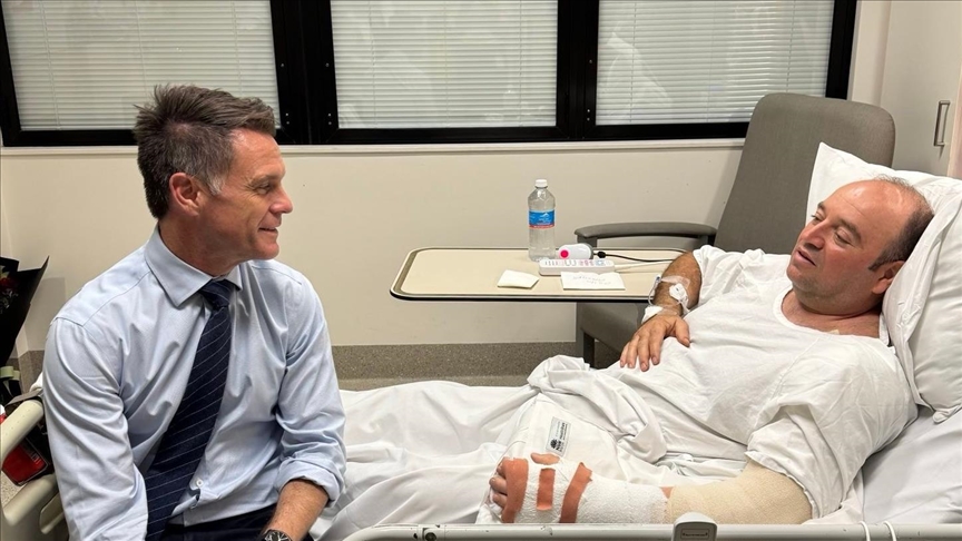 Ahmed al-Ahmad ‘made all Syrians, Muslims proud’: Uncle of ‘hero’ bystander who tackled Sydney’s Bondi shooter