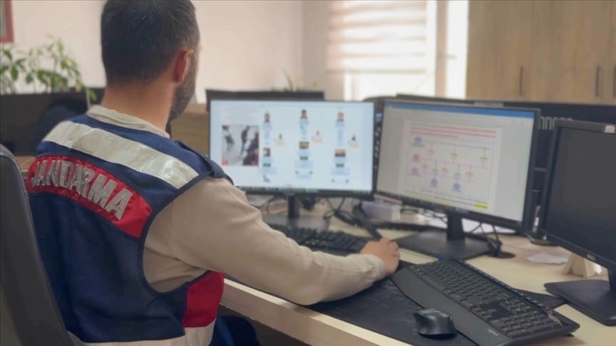 "Siber dolandırıcılık" operasyonlarında gözaltına alınanlardan 54'ü tutuklandı