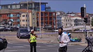 La policía australiana identifica a los dos presuntos autores del ataque en la playa Bondi de Sídney como padre e hijo