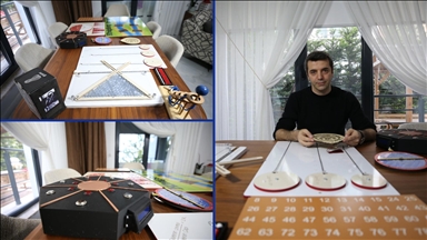 Topladığı materyallerle hayalindeki matematik müzesini kurmaya hazırlanıyor