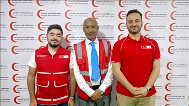 هلال احمر ترکیه 100 تن کمک بشردوستانه به سودان ارسال می‌کند