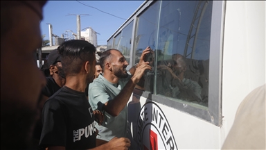 Israeli army releases 10 Gazan prisoners after months of detention