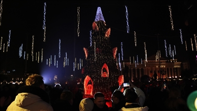 Скопје украсено за новогодишните празници