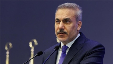 Turski ministar vanjskih poslova pozvao na proaktivnu diplomatiju usred globalne blokade