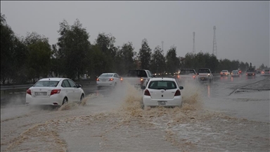 وفيات وتعطيل للدراسة وتقلبات مناخية جراء طقس سيء في دول عربية 