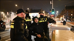 La policía holandesa arresta a 22 manifestantes que protestaban la actuación del cantante israelí Shai Abramson