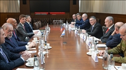 القدس.. نتنياهو يلتقي باراك لبحث بدء ثاني مراحل اتفاق غزة 