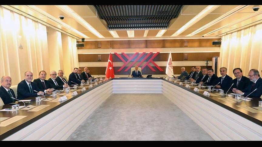 Rektörlük görevine atanan akademisyenlere mazbataları verildi