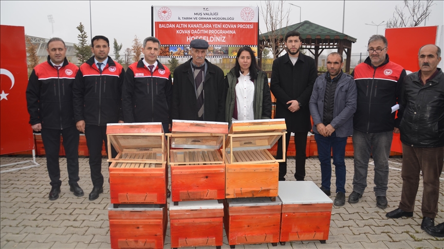 Li Mûşê 1000 kewar li mêşvanan hatin belavkirin