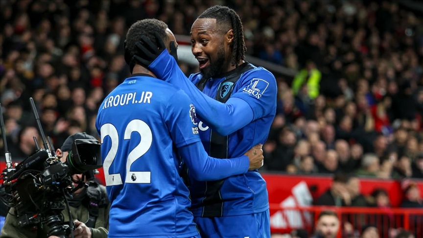 قدم.. بورنموث يفرض التعادل على مانشستر يونايتد في مباراة مثيرة