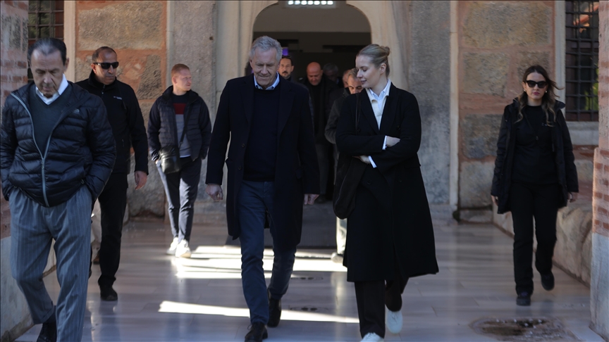 Former German president Wulff visits historic sites in Türkiye’s Iznik