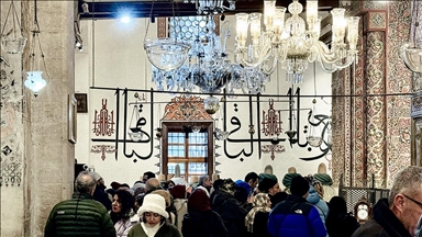 Mevlana, dünyanın farklı ülkelerinden gelen turistleri Konya'da buluşturuyor
