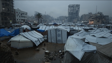 Obilne kiše poplavile bolnicu u Gazi i odnijele šatore hiljadama raseljenih Palestinaca