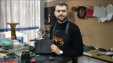 Vilson Skuka napustio policijsku uniformu i izgradio zanatski brend: Koža, strast i proizvodi vrijedni i do 3.000 eura