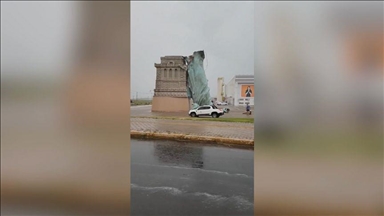 Jak vjetar oborio repliku Kipa slobode u brazilskom gradu Guaibi