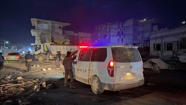 سوريا.. اكتشاف مقبرة جماعية في مقر أمني سابق بمعرة النعمان