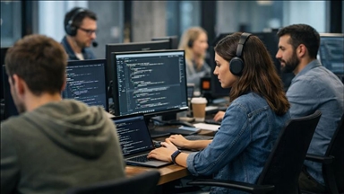 Bilgi ve iletişim sektöründe çalışan sayısı yıllık bazda 65 aydır artıyor