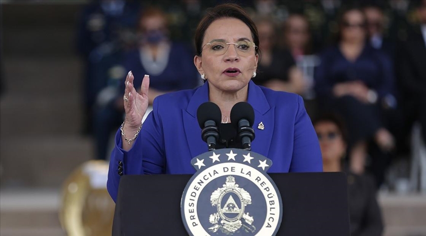 Honduras : la présidente dénonce une tentative de coup d’État alors que les résultats des élections sont incertains