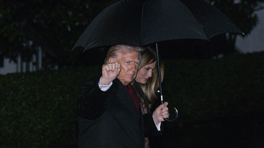 Trump ordena “un bloqueo total y completo de todos los petroleros sancionados que entran y salen de Venezuela”