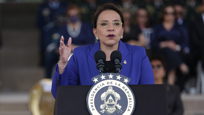 Honduras Devlet Başkanı Castro’dan \