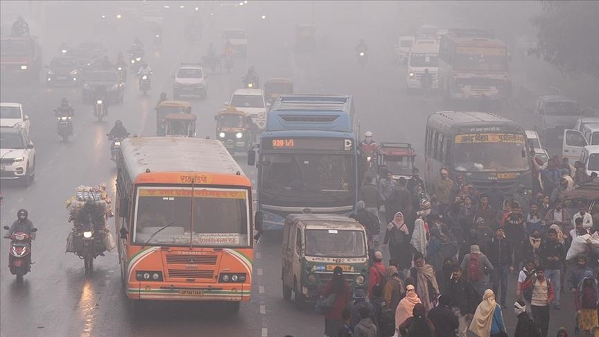 الهند تفرض العمل من المنزل بنسبة 50 بالمئة في العاصمة جراء تلوث الهواء