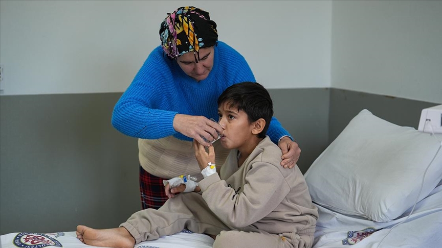 Evladına karaciğer dokusunu veren annenin uyanınca ilk sorusu "Oğlum yemek yedi mi?" oldu