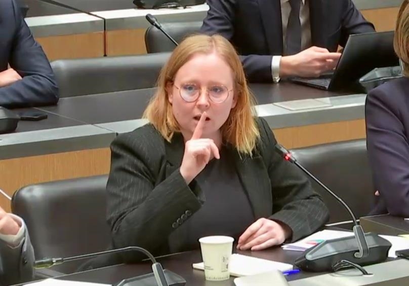 France Inter, Meurice et Aram : la critique du deux poids deux mesures étouffée en commission parlementaire