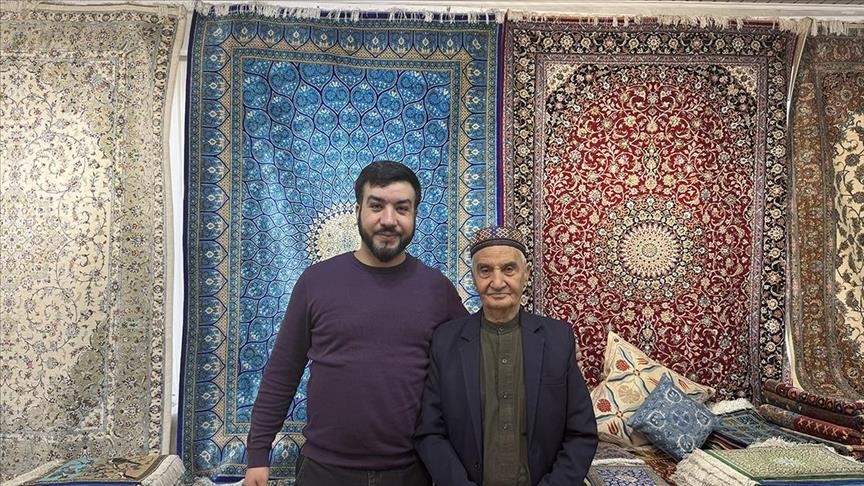 فرش‌های ابریشمی سمرقند؛ نماد احیای ارزش‌های صنایع دستی در قلب جاده ابریشم