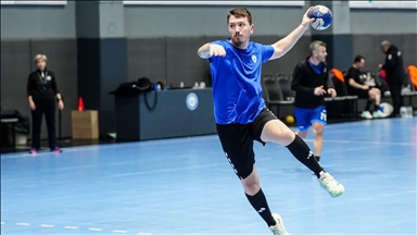 Nilüfer Belediyespor hentbolda zirve yürüyüşünü sürdürüyor