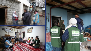 Muş'ta Yeşilay ekipleri köylere giderek ailelere bağımlılığın zararlarını anlatıyor