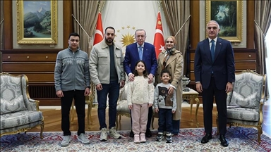 دیدار اردوغان با خانواده «هند رجب»، کودک فلسطینی که در غزه جان باخت