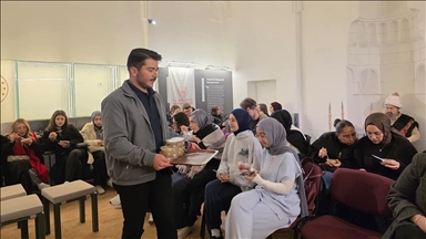 Edirne'de üniversite öğrencileri Osmanlı geleneği "helva sohbetleri" kültürünü yaşatıyor