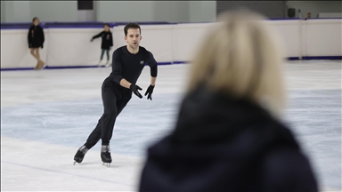 Artistik buz patenci Demirboğa, başladığı "pistte" bitirecek