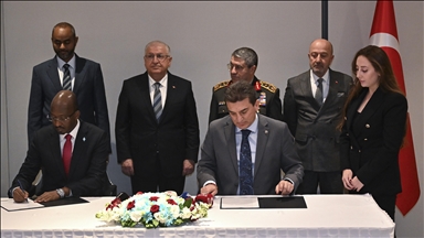 تركيا والصومال توقعان اتفاقية تعاون استراتيجي بقطاع صيد الأسماك