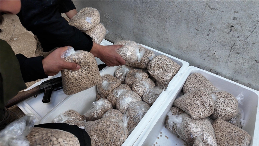 سوريا.. ضبط شحنة ضخمة من مخدر الكبتاغون بحماة