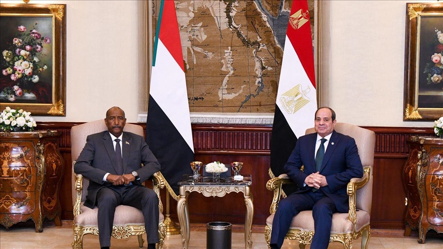 "تكشير أنياب".. تفاعل واسع مع "الخطوط الحمراء" لمصر بالسودان