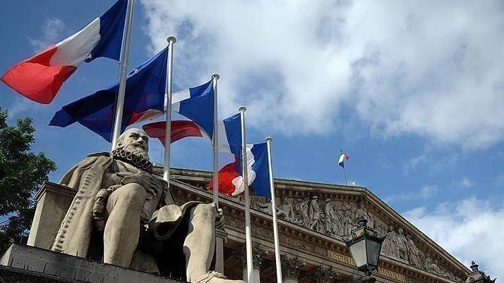 France : une mère dénonce la tonte à blanc de ses deux enfants placés dans un foyer parisien