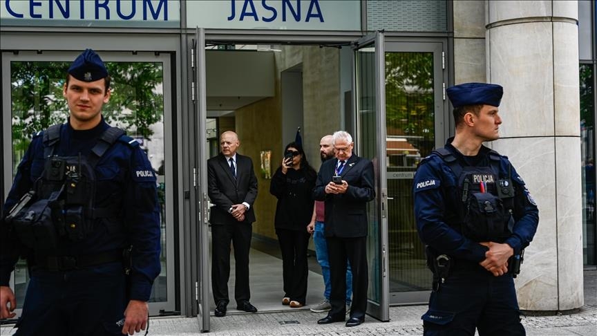 Polonia  Interpoli lëshoi fletarrestim të kuq për të dyshuarit për sabotimin hekurudhor të lidhur me Rusinë