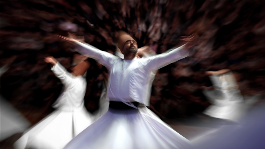 Mevlana Rumi përkujtohet në Turqinë qendrore në 752 vjetorin e vdekjes së tij