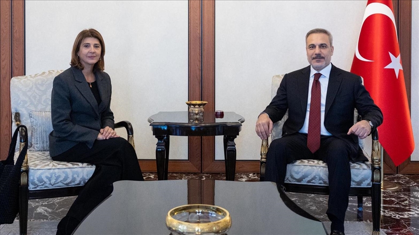 فيدان يستقبل ممثلة الأمين العام للأمم المتحدة في قبرص