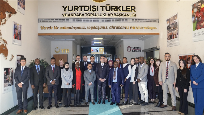 YTB Başkanı Turus Türkçenin barış ve hakkı savunan bir dil olduğunu söyledi