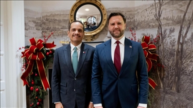 واشنطن.. رئيس وزراء قطر يبحث مع فانس العلاقات الاستراتيجية