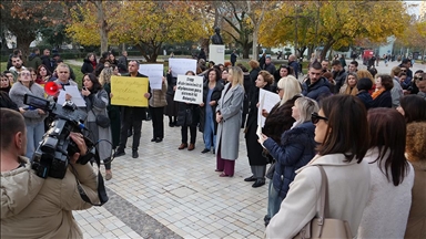 Албанија: Наставниците на протест за „деполитизација на образованието“