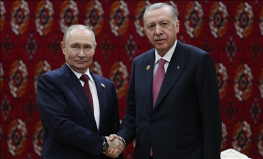 Kremlj: Putin i Erdogan nisu razgovarali o S-400 na sastanku u Ašgabatu