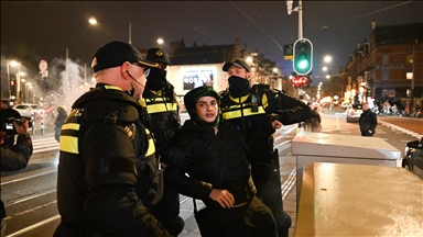 Холандската полиција приведе пропалестински демонстранти на протест пред израелски концерт