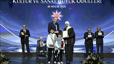 Türkiye : Le photojournaliste Anadolu à Gaza, Ali Jadallah, reçoit le Grand Prix de la Culture et des Arts