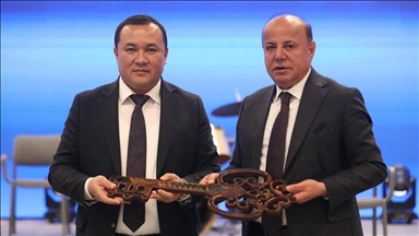 أنقرة تستلم المفتاح الرمزي للقب "العاصمة السياحية للعالم التركي"