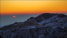 "مشهد نادر".. ثلوج تزين مناطق سعودية لأول مرة منذ عقود